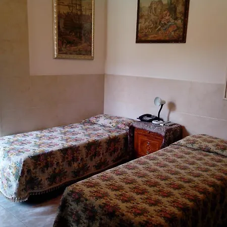 מלון Stadler 2 *